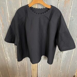 Issey Miyake Haat Black Textured Short-Sleeve Women's Top